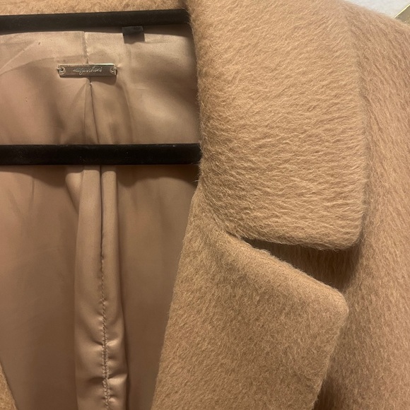 Gorgeous Magaschoni Alpaca and Wool Camel Coat - Picture 2 of 7